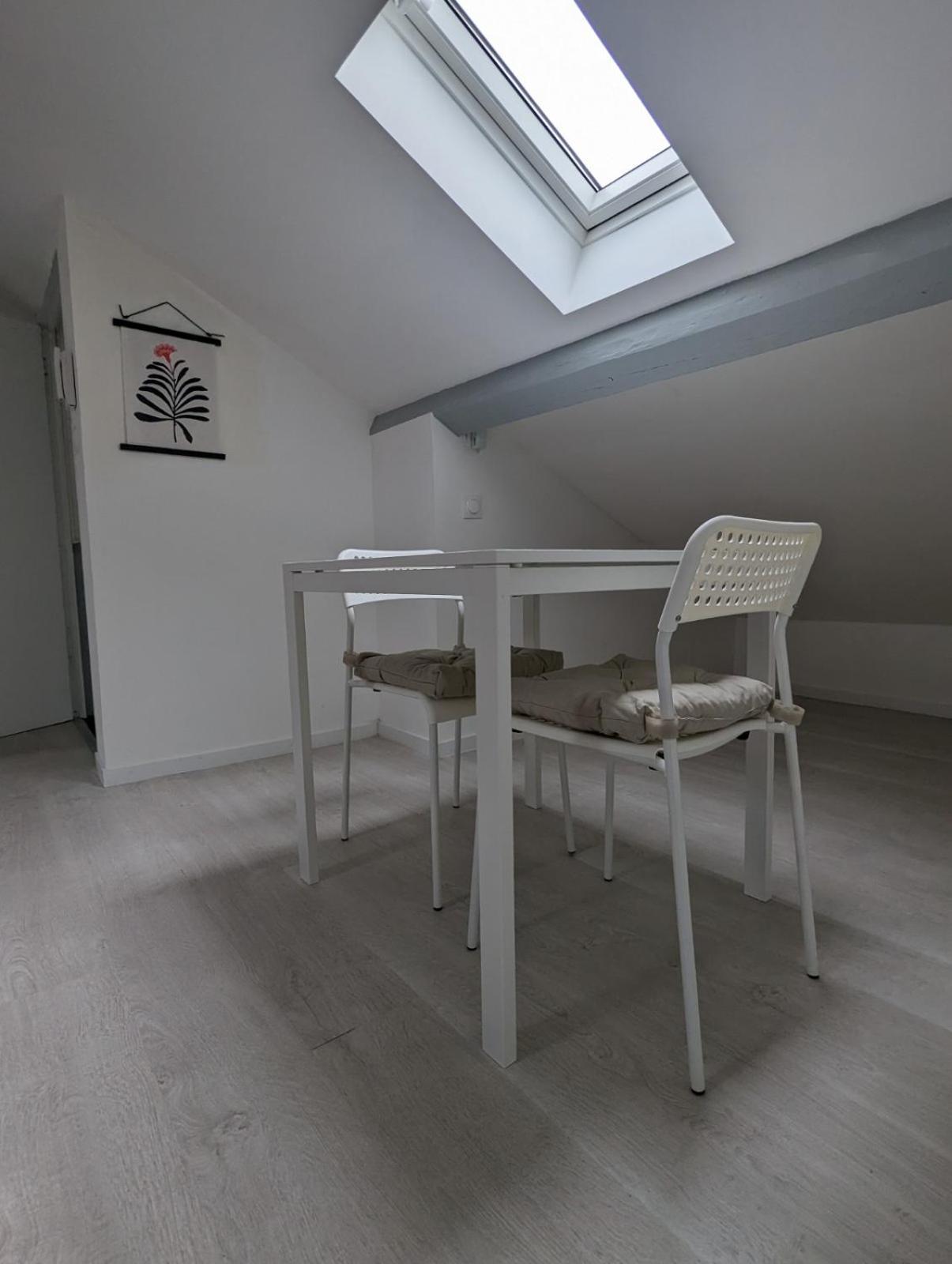 Le Thannois - Appartement 2 Chambres, Salon, Cuisine Equipee, Parking Et Wifi Gratuit Mulhouse Exterior photo